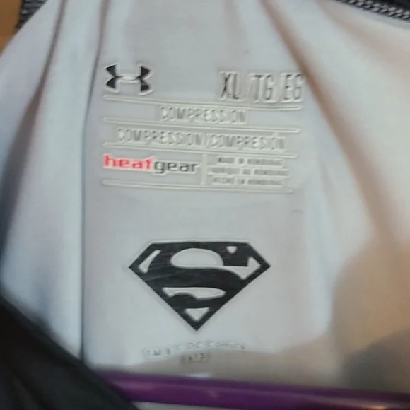 Youth Under Armour Tshirt Size XL - Picture 3 of 4